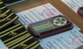 Морские пограничники получили награды и новые звания (фото)