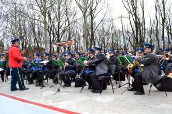 «И назван наш город героем!» (фото)