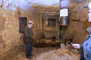 Журналисты побывали в катакомбах в лагере партизан Дроздова (фото)