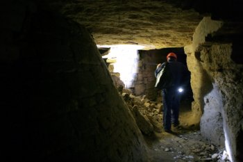 Журналисты побывали в катакомбах в лагере партизан Дроздова (фото)