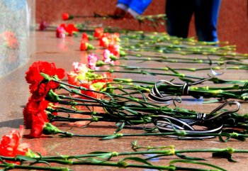В честь освобождения Одессы состоялся автопробег военной техники и высадка деревьев