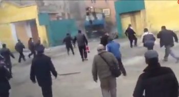 Жители Белгорода-Днестровского отбили консервный завод у рейдеров (видео)