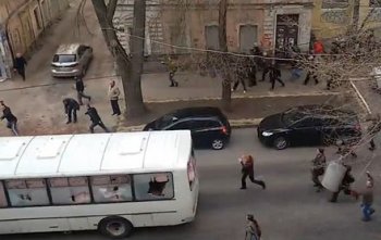 Уличные бои в Харькове 8 апреля (видео)