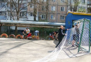 В Одессе проходит месячник по ремонту и благоустройству спортивных площадок