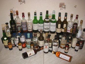 Оперативники Миндоходов региона изъяли 1270 бутылок контрабандного виски и коньяка