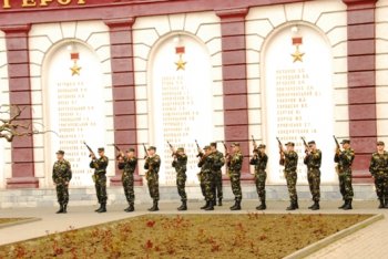 Сегодня в Одессе на Стене Героев открыты новые имена (фото)