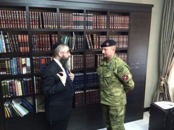 «Правый сектор» и главный раввин Одессы провели совместную акцию против фашизма