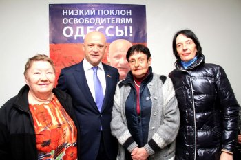 В Малиновском районе открылась приемная Геннадия Труханова