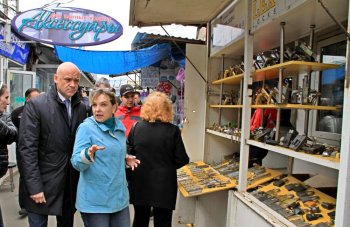 Геннадий Труханов встретился с предпринимателями Малиновского рынка