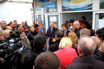 Геннадий Труханов встретился с предпринимателями Малиновского рынка