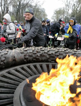 100 километров за 10 часов по Поясу Славы