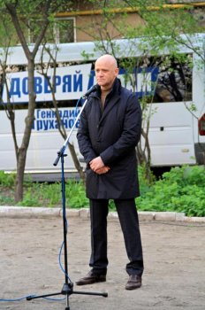 Геннадий Труханов встретился с жителями Приморского района