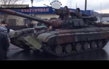 Танки на улицах донецких городов (видео)
