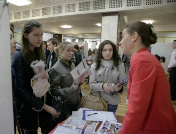Во Дворце Культуры студентов ОНПУ прошла ярмарка карьеры