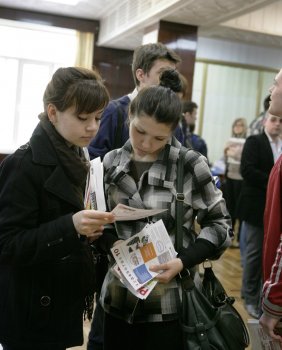 Во Дворце Культуры студентов ОНПУ прошла ярмарка карьеры