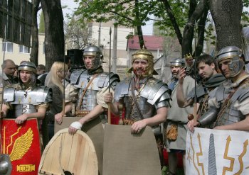Пасхальная реконструкция (фото)