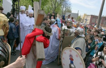 Пасхальная реконструкция (фото)