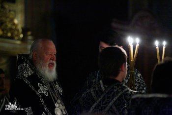 В Великую Субботу митрополит Агафангел совершил чин погребения Плащаницы и Божественную литургию