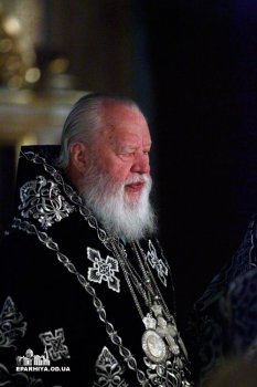 В Великую Субботу митрополит Агафангел совершил чин погребения Плащаницы и Божественную литургию