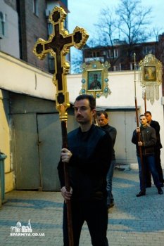 В Великую Субботу митрополит Агафангел совершил чин погребения Плащаницы и Божественную литургию
