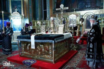 В Великую Субботу митрополит Агафангел совершил чин погребения Плащаницы и Божественную литургию