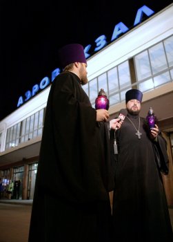 Геннадий Труханов: Я горд тем, что частичка Благодатного огня доставлена в Одессу (фото)