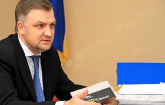 Геннадий Труханов подал документы в избирательную комиссию (фото)