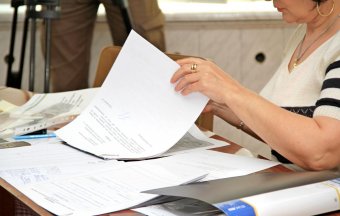 Геннадий Труханов подал документы в избирательную комиссию (фото)