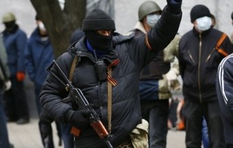 Силы самообороны Донбасса помогают прибывшим в Славянск сотрудникам ОБСЕ