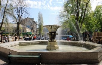 В Одессе после зимнего сна пробуждаются фонтаны (фото)
