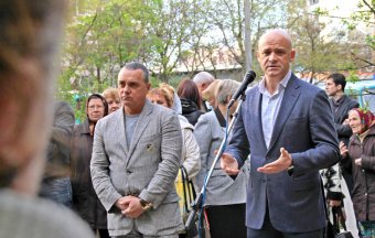 Геннадий Труханов провел встречу с жителями Киевского района