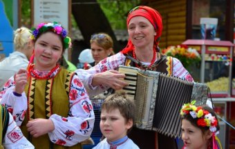 Юные одесситы выступили с экологическим дефиле в зоопарке (фото)