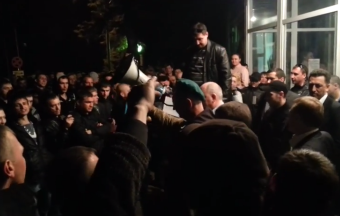 На шахтах Ахметова в Луганской области началась забастовка (фото, видео)