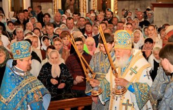 Крестный ход: «Просим мира Украине»