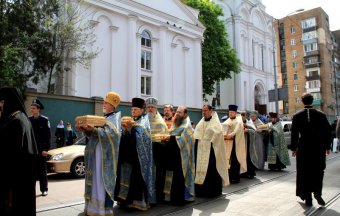 Крестный ход: «Просим мира Украине»