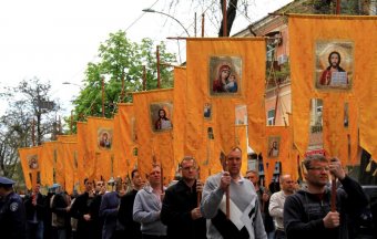 Крестный ход: «Просим мира Украине»