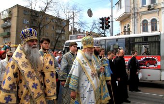 Крестный ход: «Просим мира Украине»