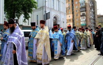 Крестный ход: «Просим мира Украине»