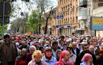 Крестный ход: «Просим мира Украине»