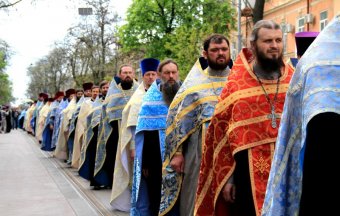 Крестный ход: «Просим мира Украине»