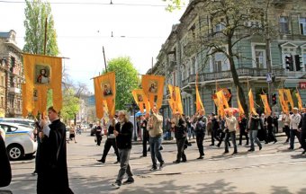 Крестный ход: «Просим мира Украине»