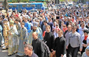 Крестный ход: «Просим мира Украине»