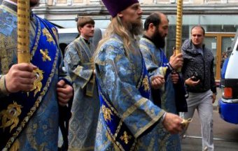Крестный ход: «Просим мира Украине»