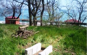 Накануне курортного сезона на побережье Одессы создают места для отдыха с мангалами (фото)