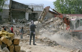 В «Климовском квартале» в Одессе начали демонтировать дома (фото)