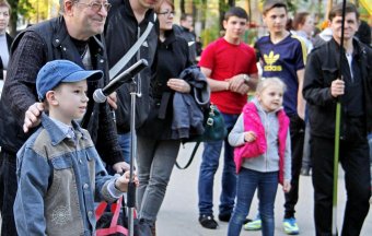 Геннадий Труханов встретился с одесситами в сквере имени Мечникова (фото)