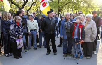 Геннадий Труханов встретился с одесситами в сквере имени Мечникова (фото)