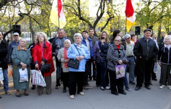 Геннадий Труханов встретился с одесситами в сквере имени Мечникова (фото)