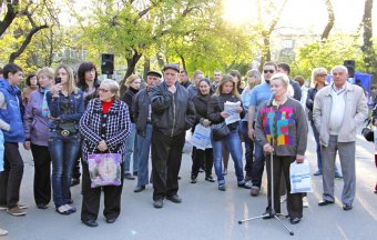 Геннадий Труханов встретился с одесситами в сквере имени Мечникова (фото)
