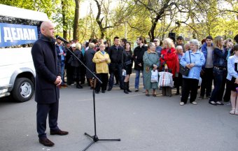 Геннадий Труханов встретился с одесситами в сквере имени Мечникова (фото)
